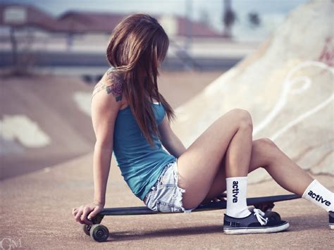 Skateboarding Booty Shorts Women Women Outdoors Brunette Tattoo