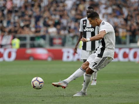 Ronaldo S Juventus Drawn With Man United In Champions