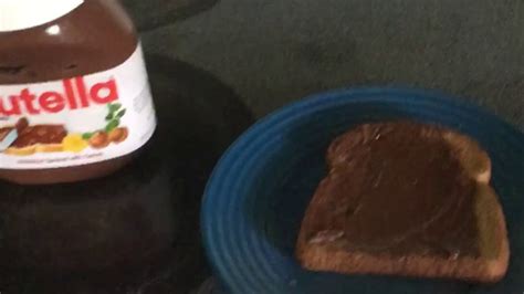 How To Make Toast With Nutella Youtube