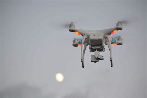 drones fly  rain    crash tips  drones