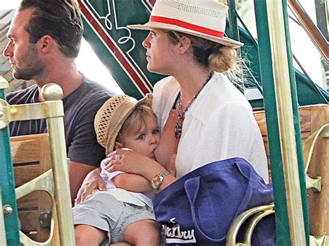 see selma blair breastfeeding in public