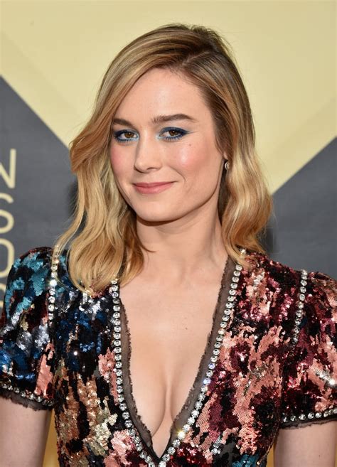 brie larson at the sag awards 2018 brie larson s eye makeup at the