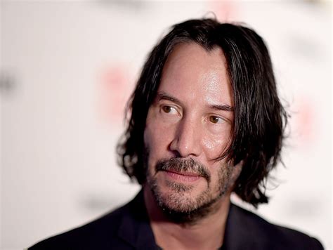 news keanu reeves teaches stranded travelers