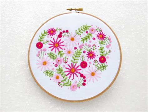 stamped embroidery kits   perfect   celebrate summer