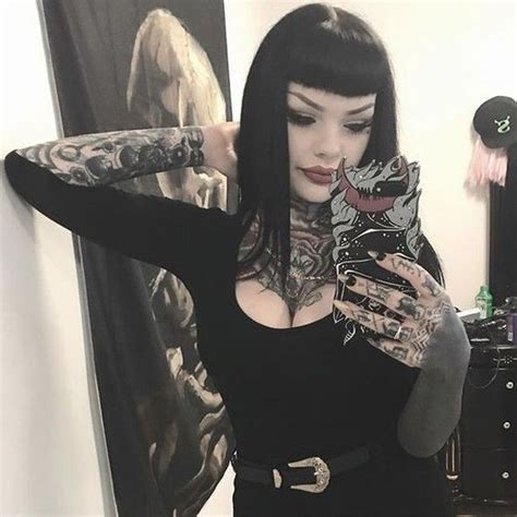 Pin By 𝕹𝖎𝖈𝖍𝖔𝖑 𝕯𝖊𝖆𝖓𝖆𝖊 On The Coven Goth Beauty Gothic Fashion
