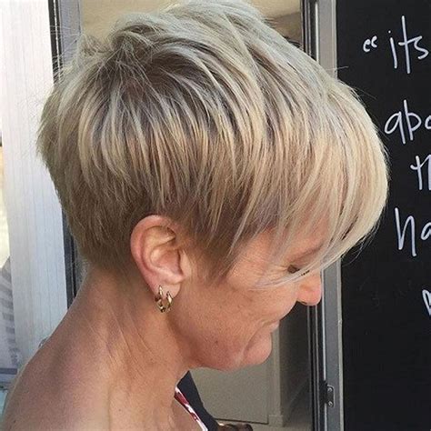 40 Chic And Classy Short Hairstyles For Women Over 50 Thetrendyhairstyles