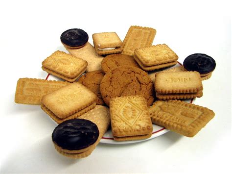biscuit plate  love  shot yummy biscuits caro wallis flickr