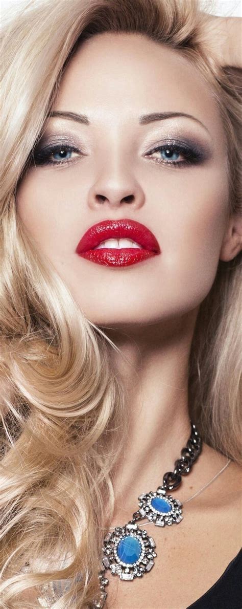 perfect red lips lipstick art makeup for blondes glamour shots