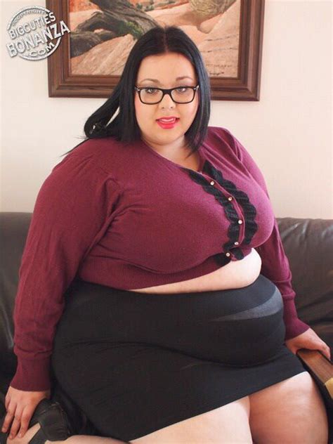 from tumblr ssbbw in mini skirt