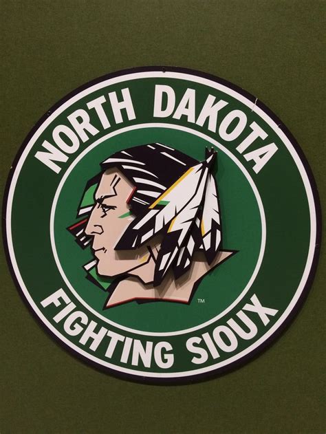 pin  vern dubuque  fighting sioux hockey pinterest