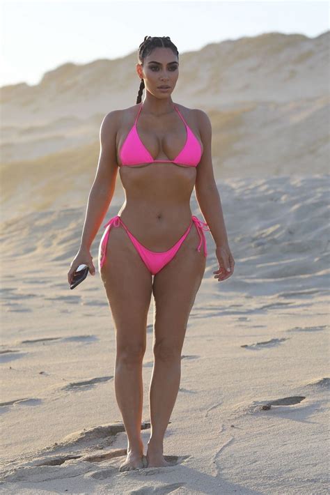 kim kardashian sexy pink bikini in cabo san lucas 22