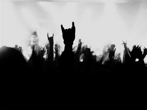 metalheads headbangers  members  heavy metal subculture