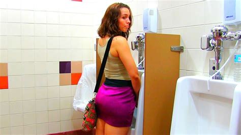 Girl Peeing In Public Nude S Top Porn