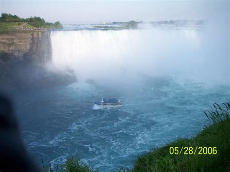 niagara falls ny maid of the mist from the canadian side look how