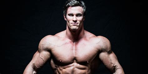 Bodybuilder Calum Von Moger Reveals Pose Arnold