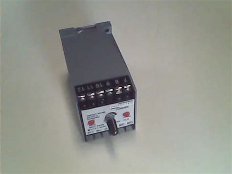 flasher relay   price  vadodara  control dynamics id