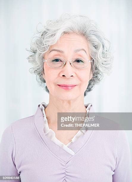 おばあちゃん 笑顔 日本人 ストックフォトと画像 Getty Images