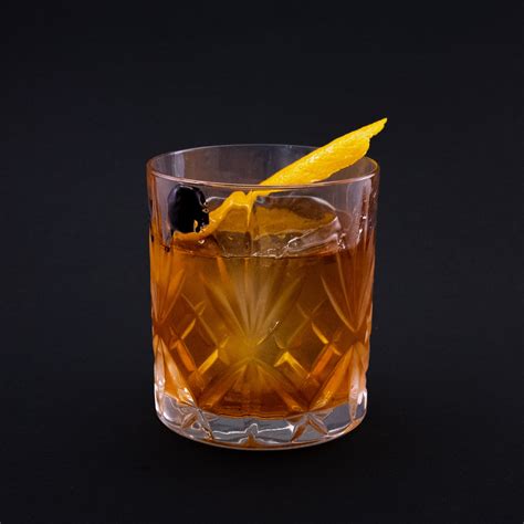 Old Fashioned Recipe Cocktails And Drinks Online Drinkoteket