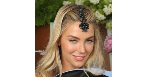 pictures of jennifer hawkins at the 2012 melbourne cup