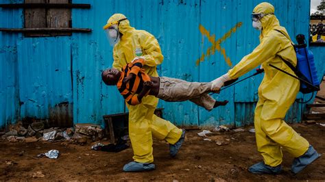 photographer documents ebolas deadly spread   york times