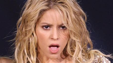 Somebody Got Underneath Your Clothes Shakira Star