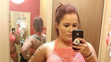 This Mom’s Bikini Shopping Selfie Is Going Viral For Its