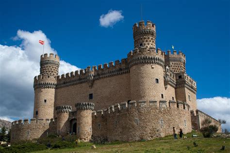 el castillo de manzanares el real acoge el  torneo nacional de combate medieval