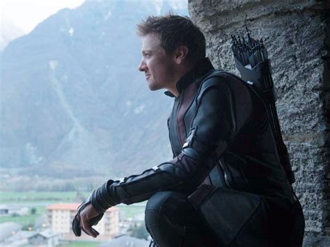 avengers actor jeremy renner prepared   role  hawkeye