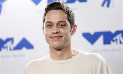pete davidson  join hbo maxs   adult animated comedy fired  mars  man