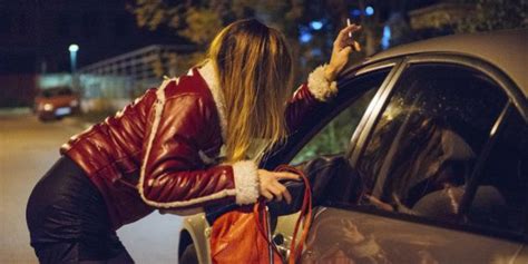 Pourquoi La France Sapprête à Pénaliser Les Clients De Prostituées