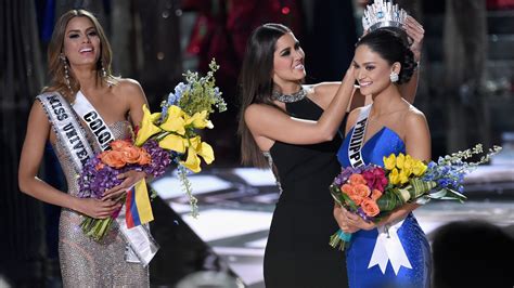 The Wrong Woman Was Crowned Miss Universe Watch The Moment When