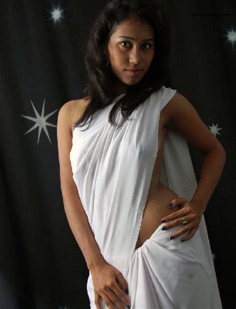 Bollywoodstarinfo Kerala Model Super Hot Saree Pictures