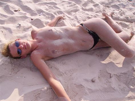 topless vacation cdm 561 ukrainian girl topless beach and home sex 163 pics 185 mb