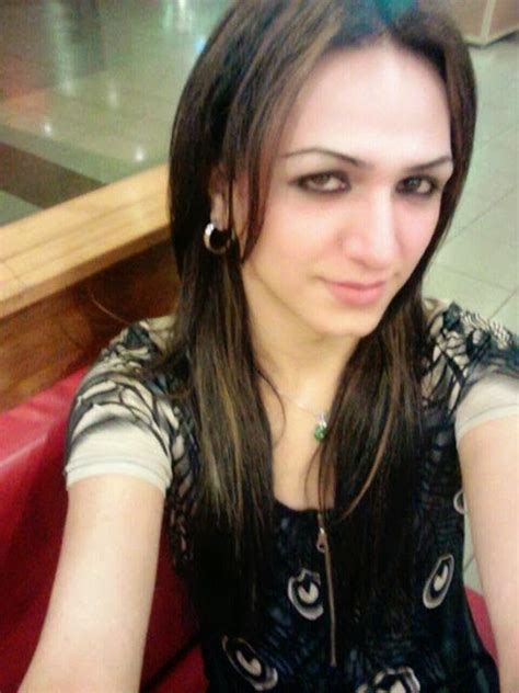 latest fashion and styles hot desi shemale lady in lahore