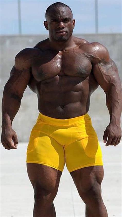 pin de muscle worshiper en bodybuilders and strongmen hombres negros