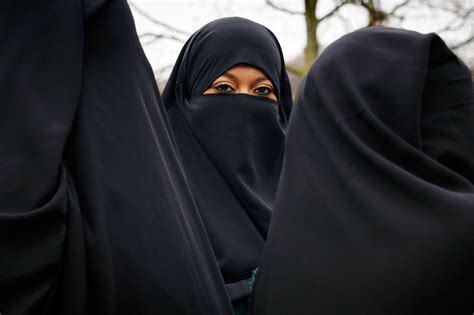 muslim women  niqabs  pandemic  brought   level