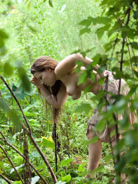 Topless Girl Bend Over In Nature December 2011 Voyeur