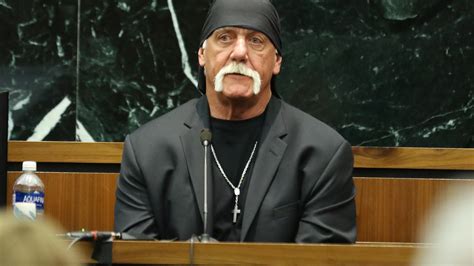 Hulk Hogan Wore His Formal Bandana To Court Gq
