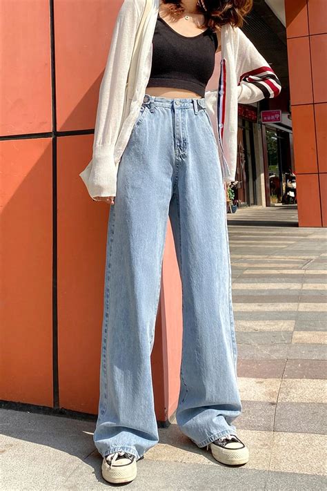 [women] high waist wide leg denim jeans pants outfit looks teen