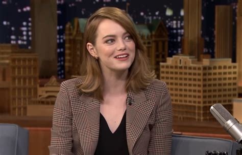 emma stone revealed the most bizarre story about the snl