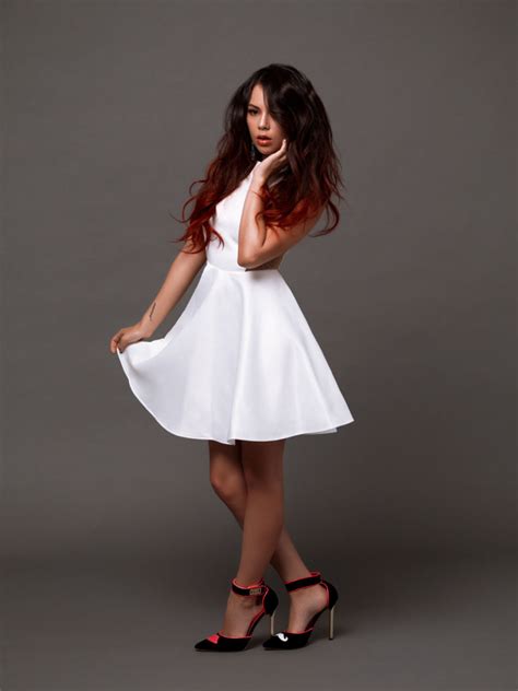 hottest woman 7 19 15 janel parrish pretty little liars king of the flat screen