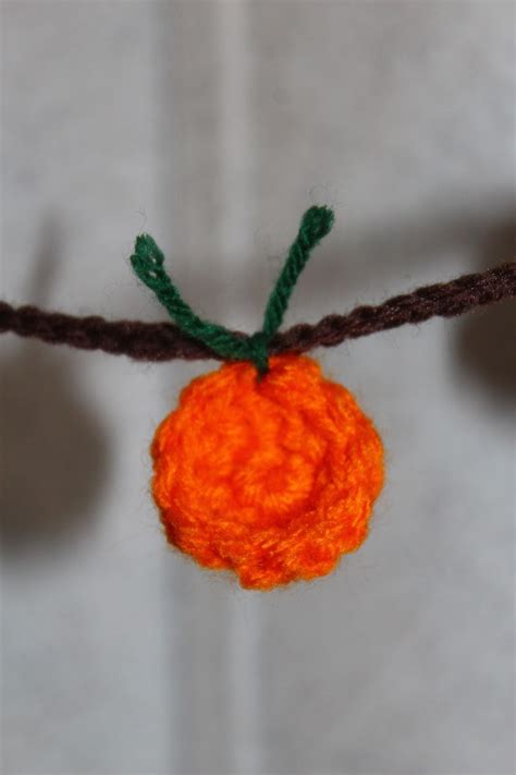 paiges crocheted creations mini pumpkin garland