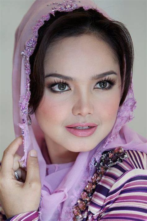 Malaysian Singer Siti Nurhaliza Siti Nurhaliza Great Women Asian Beauty
