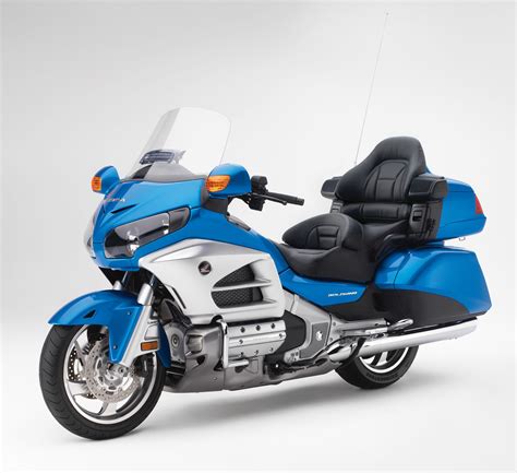 honda gl  gold wing pics specs  information