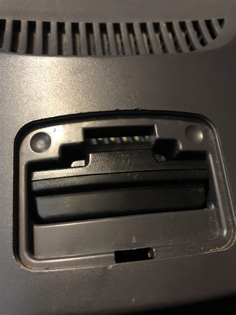 memory card slot       put  memory card