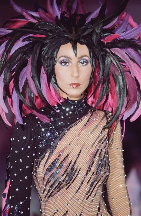 Cher S Best Outfits And Fashion Moments Over The Years