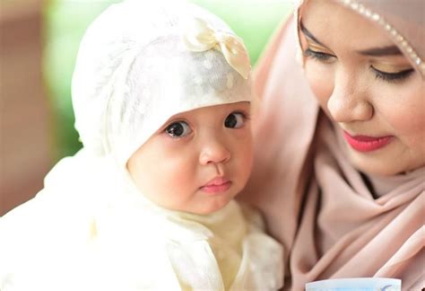 nama bayi perempuan islami  indah  tidak pasaran