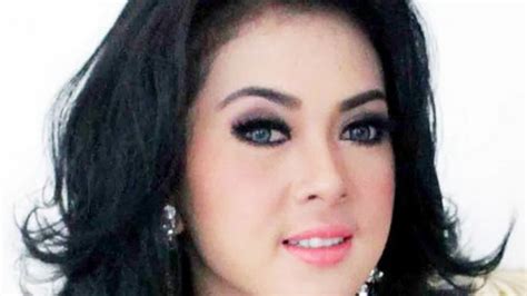 syahrini telanjang bulat video bokep ngentot