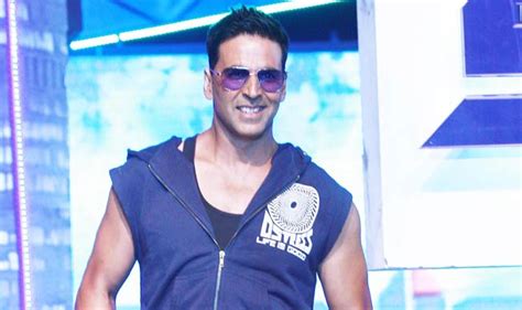 Time For Action Akshay Gives Tips To Surbhi Jyoti