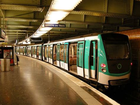 rame mf   la station nation metro paris metro parisien paris